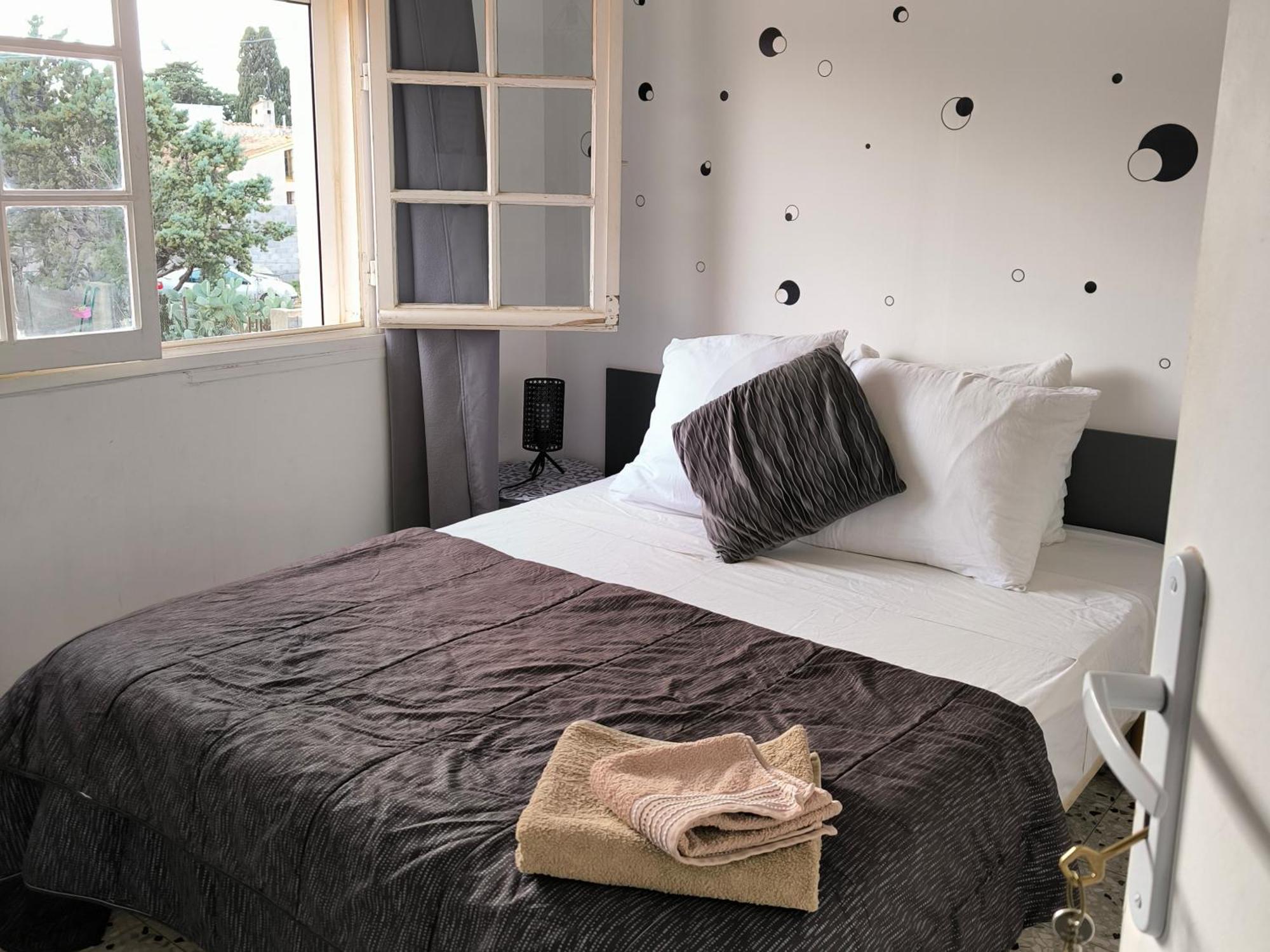Chambre Double Avec Piscine Proche De Perpignan Rivesaltes Δωμάτιο φωτογραφία